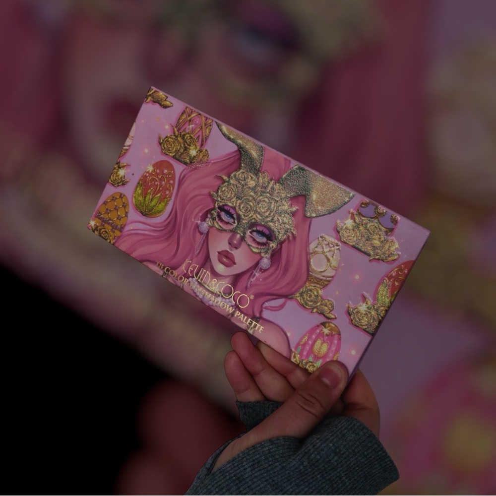 Pink and Gold Eyeshadow Palette